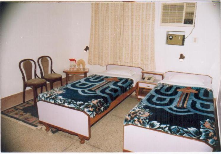 Radiant Ymca Tourist Hostel 바라나시 객실 사진